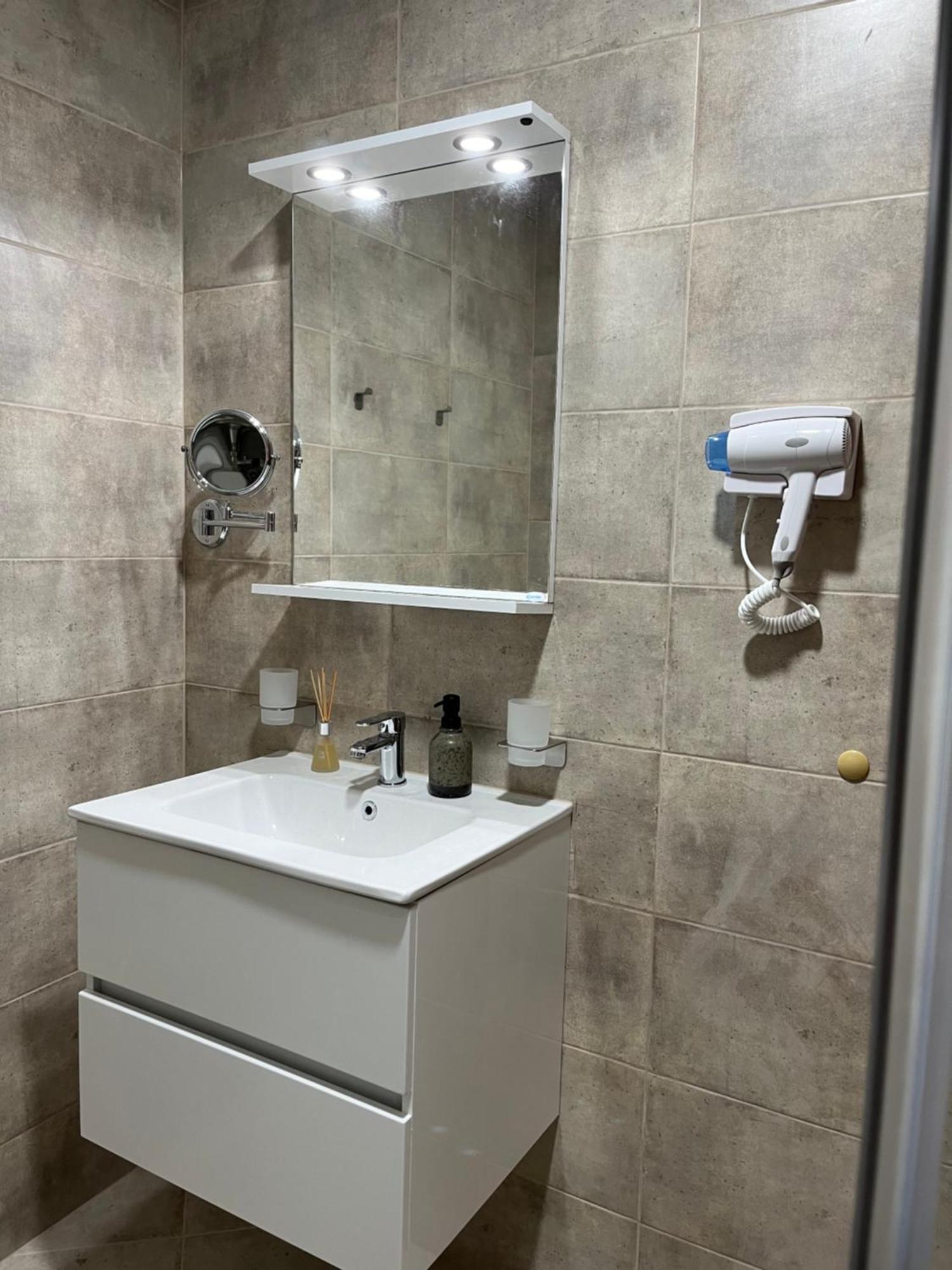 Golf Coast Boutique Studio With Sea View Топола Экстерьер фото