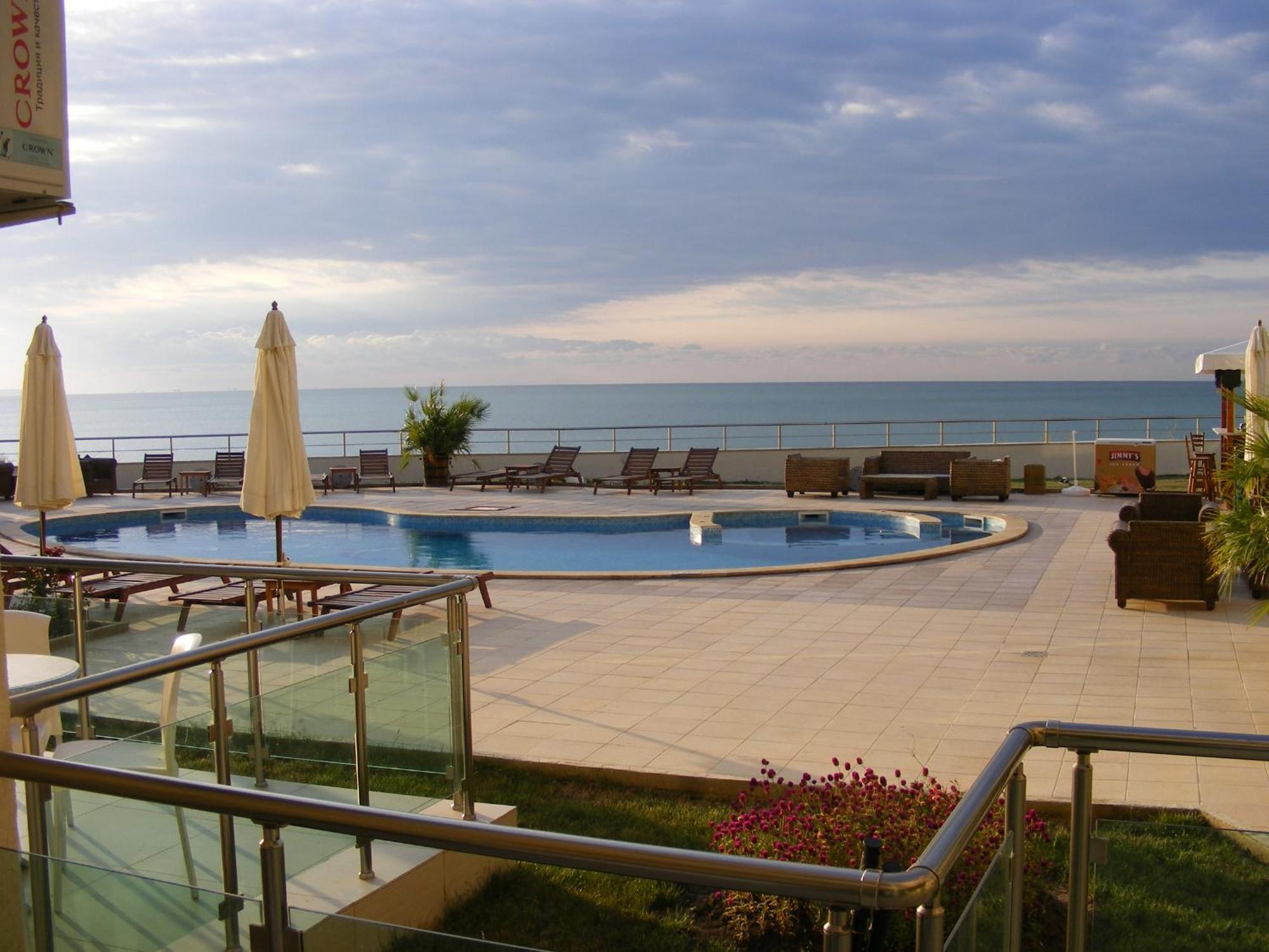 Golf Coast Boutique Studio With Sea View Топола Экстерьер фото