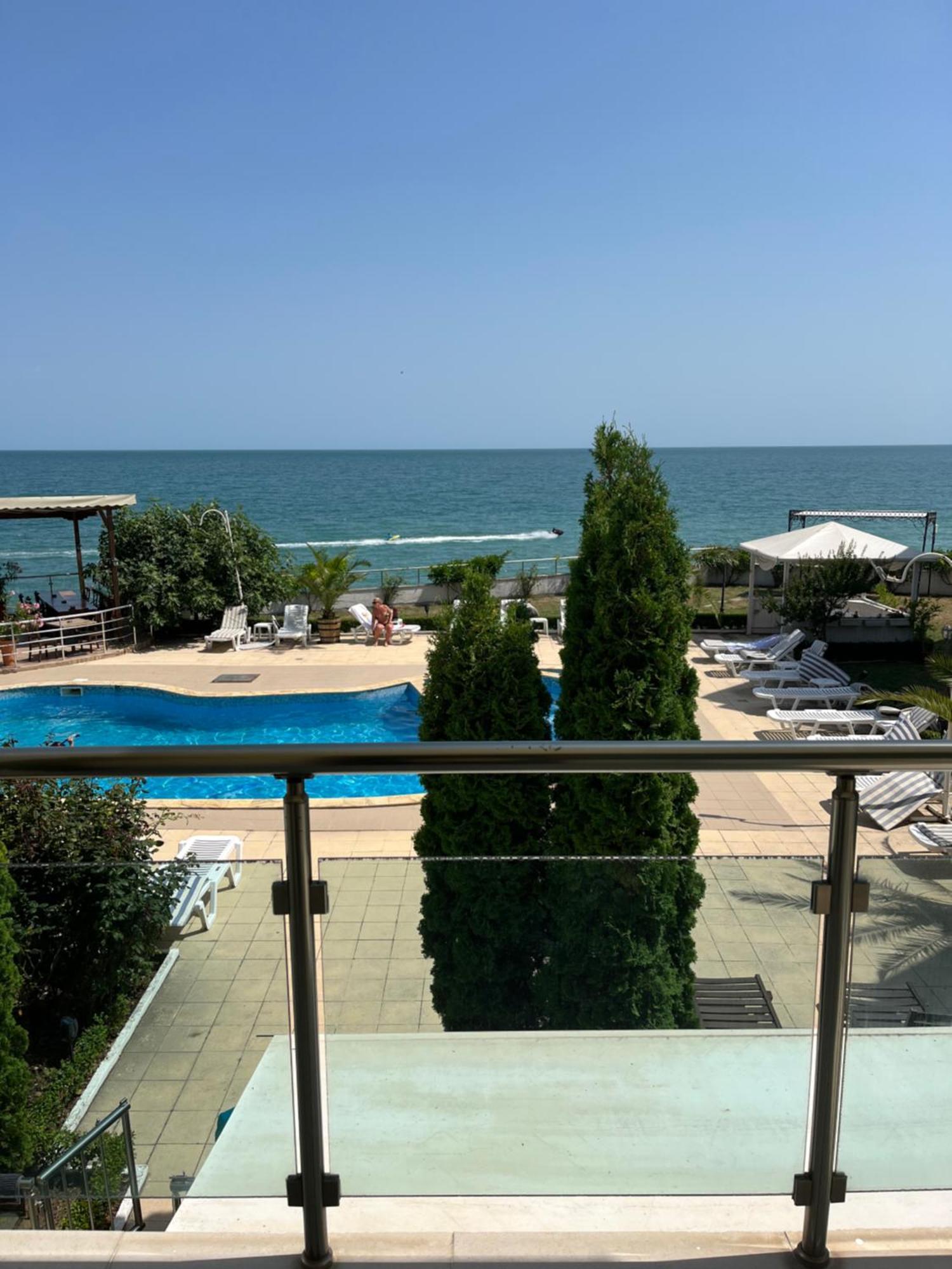 Golf Coast Boutique Studio With Sea View Топола Экстерьер фото